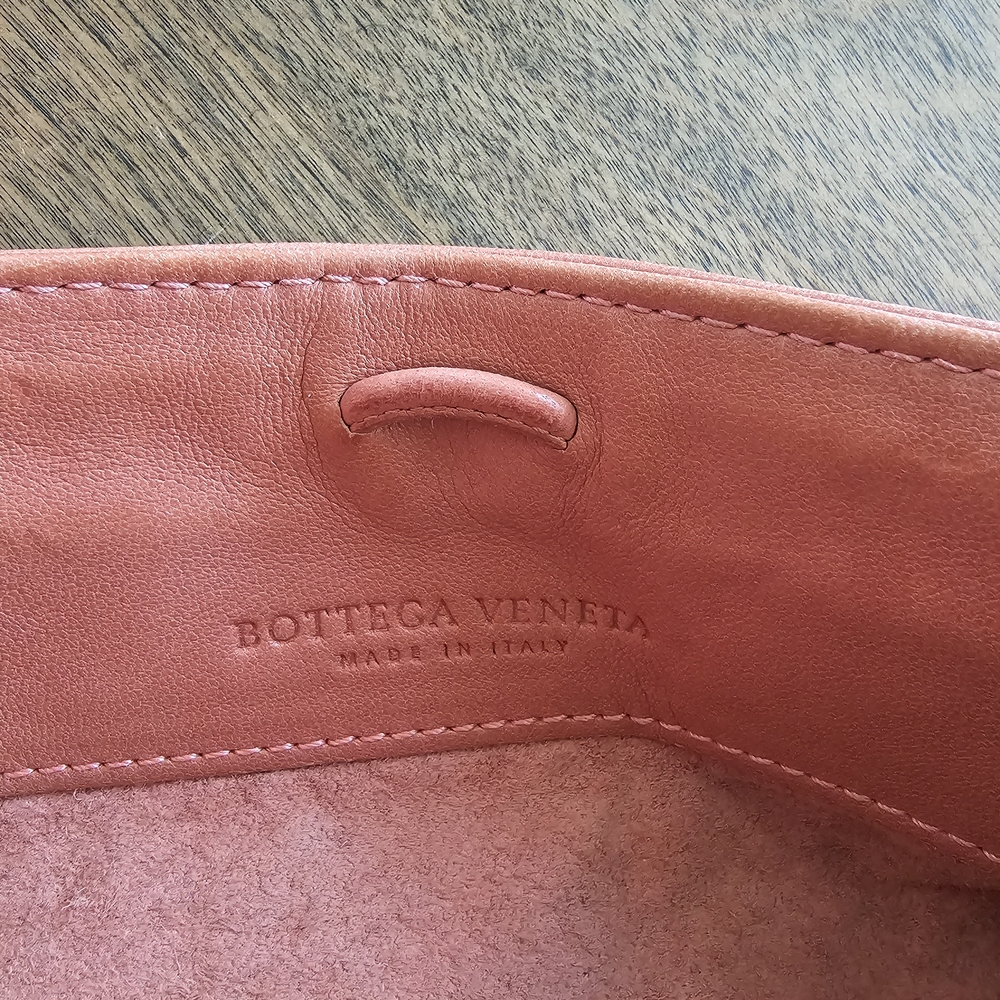 Bottega Veneta Intrecciato Leather Handbag Coral *FLAWS* - Picture 10 of 16